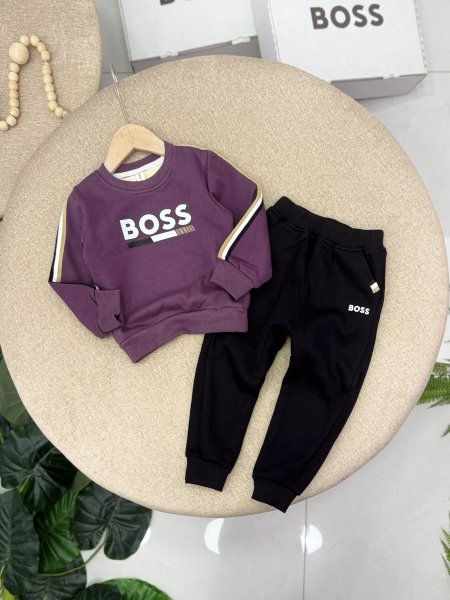 بدلة BOSS مبطن فرو